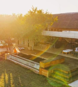 Nako Safari Lodge